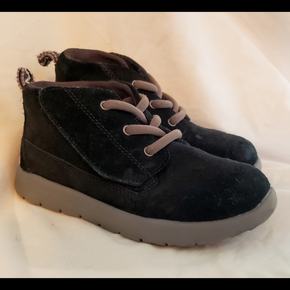 Toddler boy suede ugg boots